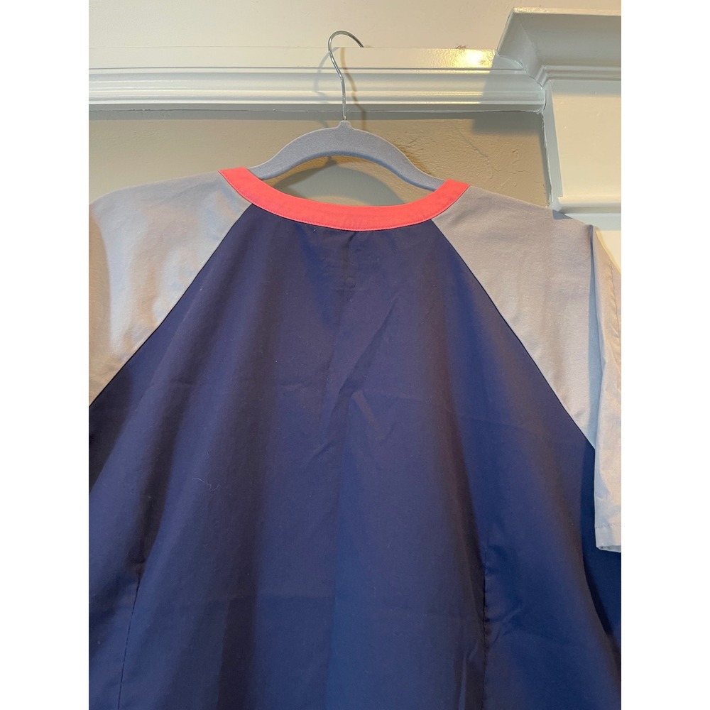 Butter-Soft Stretch Scrub Top Womens 2X Navy Grey Pink Colorblock V-Neck Pockets - Picture 10 of 12